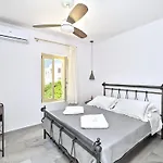 Maria 3* Naousa